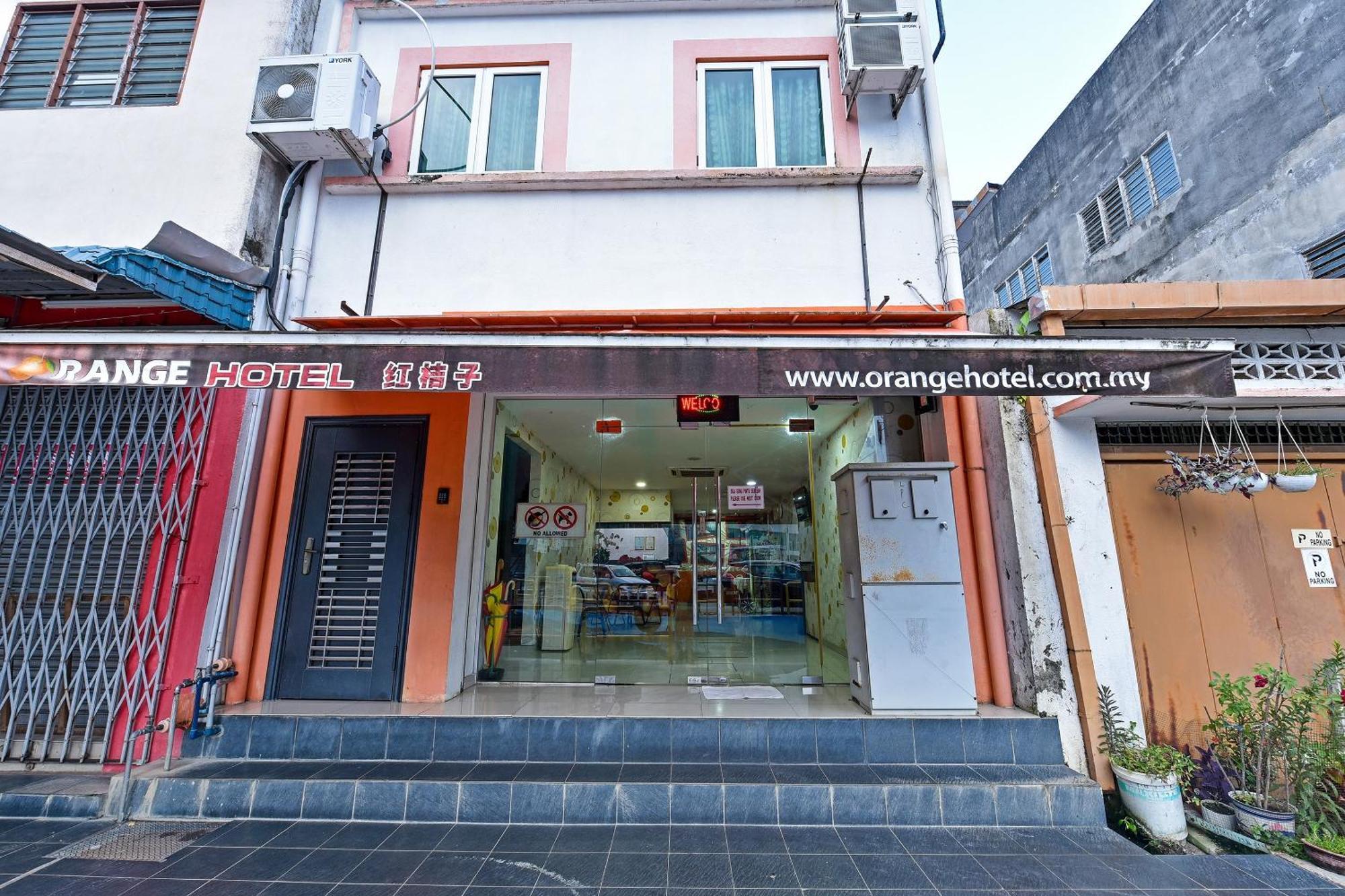 Super Oyo 992 Orange Hotel Куала Пила Екстериор снимка