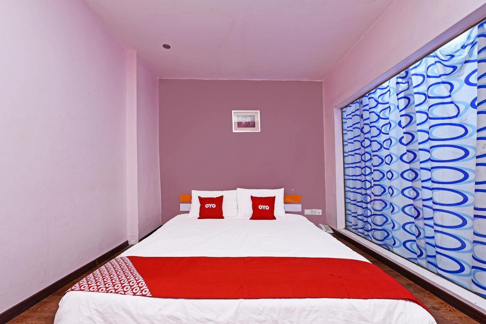 Super Oyo 992 Orange Hotel Куала Пила Екстериор снимка