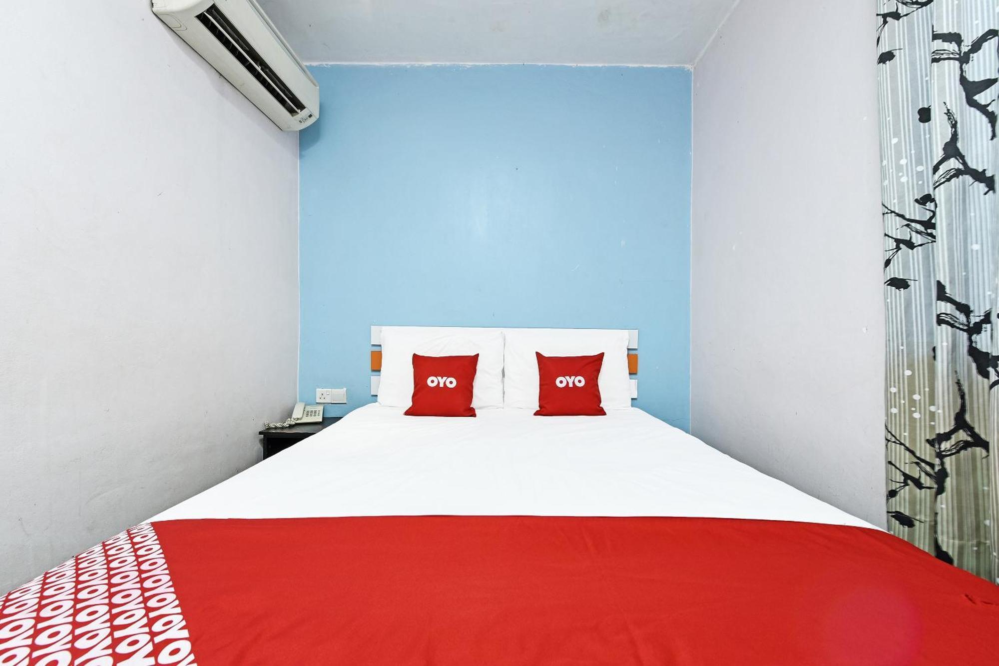 Super Oyo 992 Orange Hotel Куала Пила Екстериор снимка