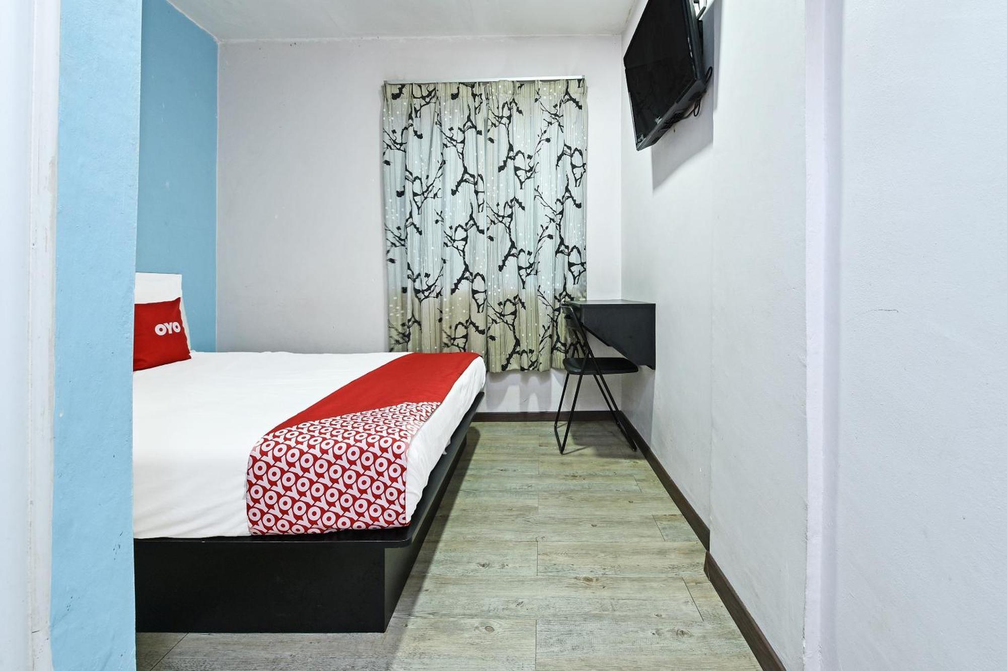 Super Oyo 992 Orange Hotel Куала Пила Екстериор снимка