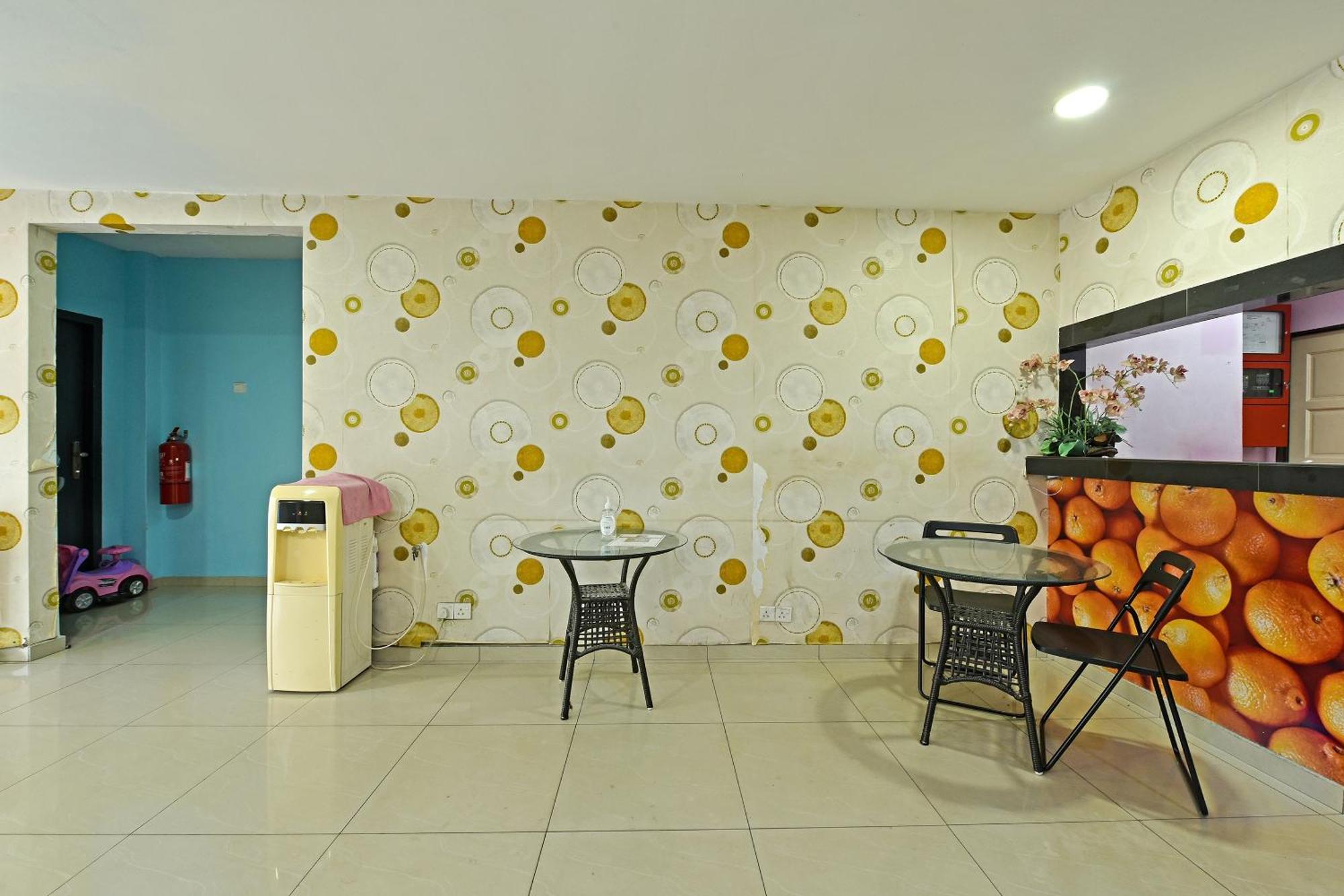 Super Oyo 992 Orange Hotel Куала Пила Екстериор снимка