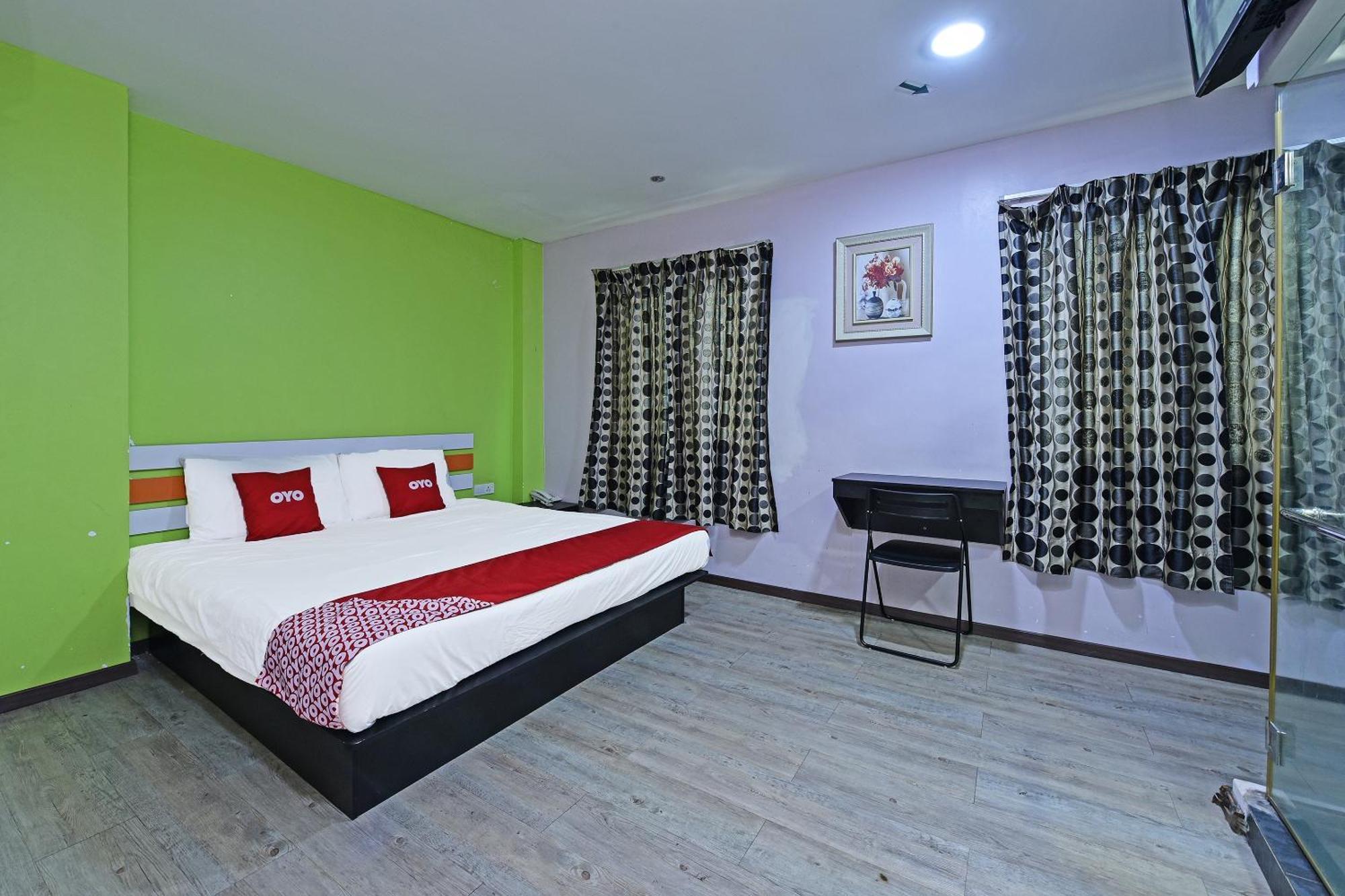 Super Oyo 992 Orange Hotel Куала Пила Екстериор снимка